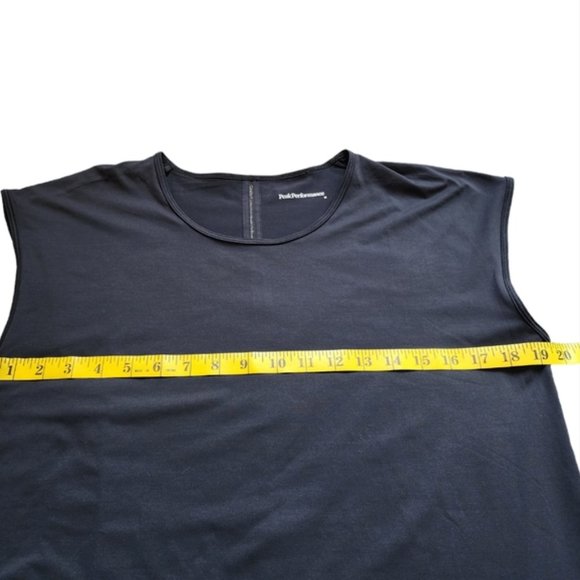 Peak Performance Epic Tee Shirt Black Back Seam Detail Lightweight - Picture 11 of 12